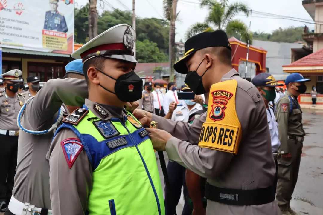 Kapolres Tana Toraja AKBP. Juara Silalahi, SIK, MH, Pimpin Apel Gelar ...